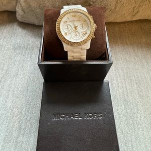 Michael Kors watch white ceramic bracelet.